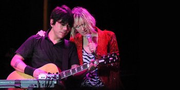Karen O Pastikan Yeah Yeah Yeahs Sedang Vakum