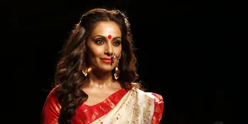 Karir Mandeg, Bipasha Basu Minta Pertolongan Salman Khan?
