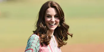 Kate Middleton Pakai Dress Belahan Tinggi, Seksi & Tetap Elegan
