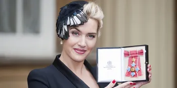 Kate Winslet Terima Penghargaan Dari Kerajaan Inggris
