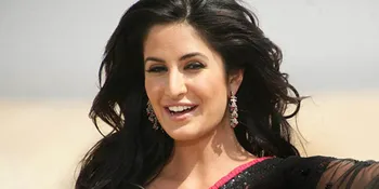Katrina Kaif, Wanita India Yang Paling Banyak 'Diunduh'