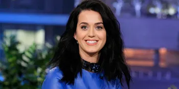 Katy Perry Curhat Soal Hubungannya Dengan Robert Pattinson