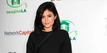 Kaya dan Terkenal, Kylie Jenner Punya Jamur Kulit?