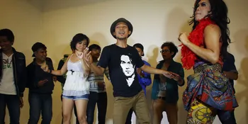 Kecewa vs Ketawa, Ajaran Simple Deni Cagur