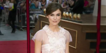 Keira Knightley Sanjung Levine Untuk Aktingnya di 'BEGIN AGAIN'