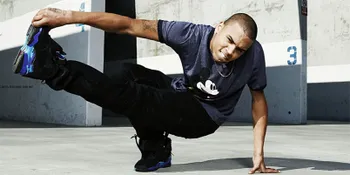 Kejanggalan Konser, Tina Davis Bukan Lagi Manager Chris Brown