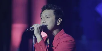 Kejutan Ultah, Giring Ganesha Grogi Dikelilingi Para Personel JKT48