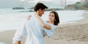 Kekar, Richard Kyle Gendong El Barack dan Jessica Iskandar Sekaligus!