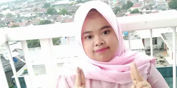 Kekeyi Pamer Foto Selfie Bareng Boneka dan Merasa Dirinya Mirip, Netizen: Katanya Bukan Boneka?