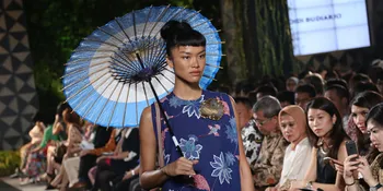 Kelly Tandiono Pilih Kacamata Sebagai Fashion Item Koleksinya