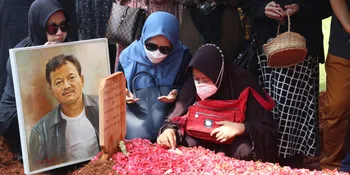 Keluarga Ceritakan Kondisi Eeng Saptahadi Saat Dibawa ke Rumah Sakit Sebelum Meninggal Dunia