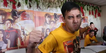 Kemal Palevi Curhat Kostum Superhero Yang Ia Pakai Terlalu Ketat