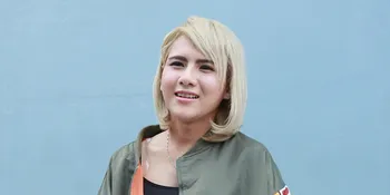 Kembali Dekat Dengan Aming, Evelyn Dapat Jawaban Sepulang Umrah