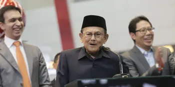 Kembali Dikabarkan Meninggal, BJ Habibie Kini Dirawat dan Dipantau 44 Dokter Ahli