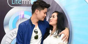 Kembaran Baju, Esal Revano Sedang Dekati Seorang Janda?