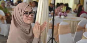 Kembaran Mukena, Lyra Vrna dan Sang Buah Hati Cantik Bak Malaikat