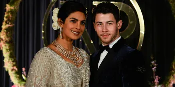 Kemesraan Priyanka Chopra &#38; Nick Jonas Usai Menikah, Bikin Baper!
