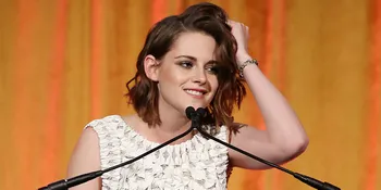 Kencan Bareng SoKo, Kristen Stewart Lupa Tutup Kancing Celana
