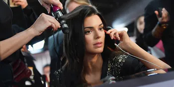 Kendall Jenner Pamer Gaya Rambut Baru, Makin Cantik Atau ...