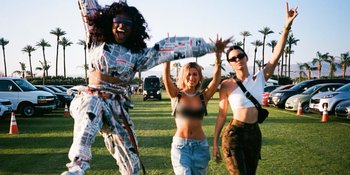 Kendall Jenner Unggah Foto Hot Berbikini di Coachella Minggu Kedua