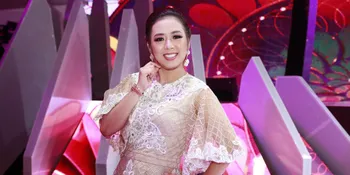 Keseruan Soimah Bawa Lagu Cendol Dawet di Panggung D'Star, Bikin Penonton Bergoyang