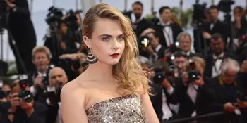 Ketagihan, Cara Delevingne Tambah Tato Baru Lagi