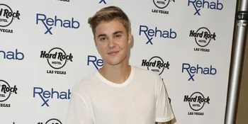 Ketahuan Kencan Romantis, Bieber Pacari Mantan Model Playboy?