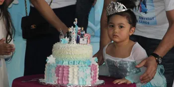 Ketahui Fakta Unik Amora Lemos Langsung Dari Sang Ibu - Ayah