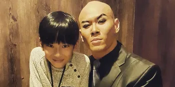 Ketika Azkanio Belajar Renang Dengan Deddy Corbuzier, Berhasil?