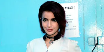Ketika Sedang 'Down', Siapa Sih Yang Menyemangati Sheila Marcia?