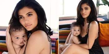 Ketika Stormi Webster &#38; Chicago West Kembaran Piyama, Cute Banget!