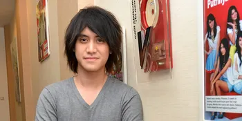 Kevin Aprilio Datang ke Nikahan Chacha Frederica Tanpa Pacar