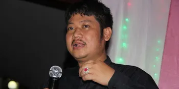 Ki Kusumo: Tahun 2013 Akan Heboh Skandal Pejabat - Artis