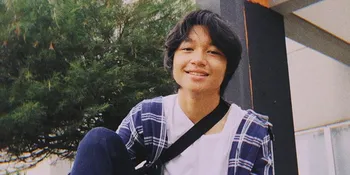 Kiesha Alvaro Bintang 'DARI JENDELA SMP' Tampil Flamboyan Pakai Turtleneck, Netizen: Annyeong Oppa