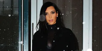 Kim Kardashian Hamil Anak Kembar?