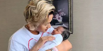 Kimmy Jayanti Tunjukkan Wajah Baby Akira dengan Jelas, Cute dan Matanya Indah