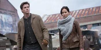 Kisah Insiden Lucu Ciuman Liam Hemsworth - Jennifer Lawrence