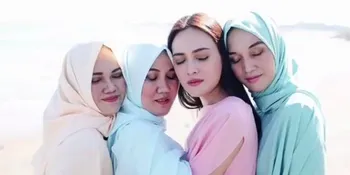 Kisah Menyentuh Shandy Aulia dan 3 Kakaknya Yang Muslim