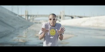 Klip 'Happy' Minus Musik ini Dijamin Bikin Ketawa!