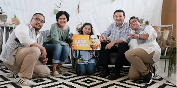 Kocak, Ahok Belajar Style Millenial Pada Sarah Sechan