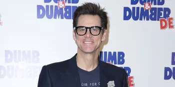 Kocak! Ternyata Dari Dulu Jim Carrey Punya Gaya 'Jatuh' Yang Sama