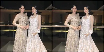 Kompak Pakai Gaun Putih Berkilau, Sridevi &#38; Jhanvi Sama Stunning