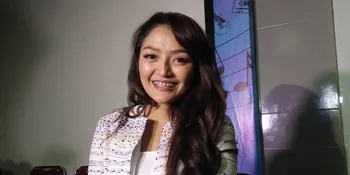 Kondangan Bareng Cowok Ganteng, Inikah Pacar Baru Siti Badriah?