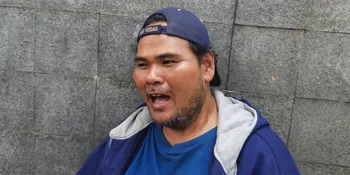 Kondisi Terkini Fahmi Bo Usai Idap Stroke, Tinggal Sendiri di Kontrakan - Bantu Teman Jualan Pecel Lele