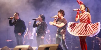 Konser Holozination Dewa 19 Sukses Digelar di Malang