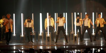 Konser Luar Biasa EXO Ngomong Bahasa Indonesia - Makan Semangka