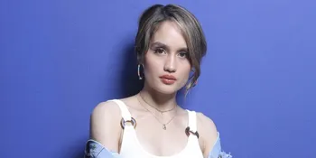 Konsumsi Camilan Sehat Saat #DiRumahAja, Cinta Laura Sampai Jilat Piring?