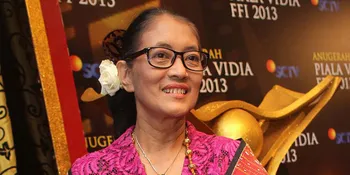 Koper Hilang, Jajang C Noer Pinjam Kain dan Slop Untuk Dinner