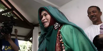 Korban Bantah Neno Warisman Berniat Kembalikan Uang Umrah