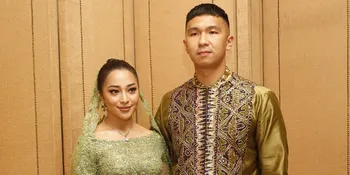 Kotak Bingkisan di Acara Lamaran Nikita Willy dan Indra Priawan, Berisi Masker Kain Cantik